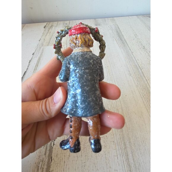 Glitter Victorian boy wreath ornament statue decor figurine - Picture 5 of 8